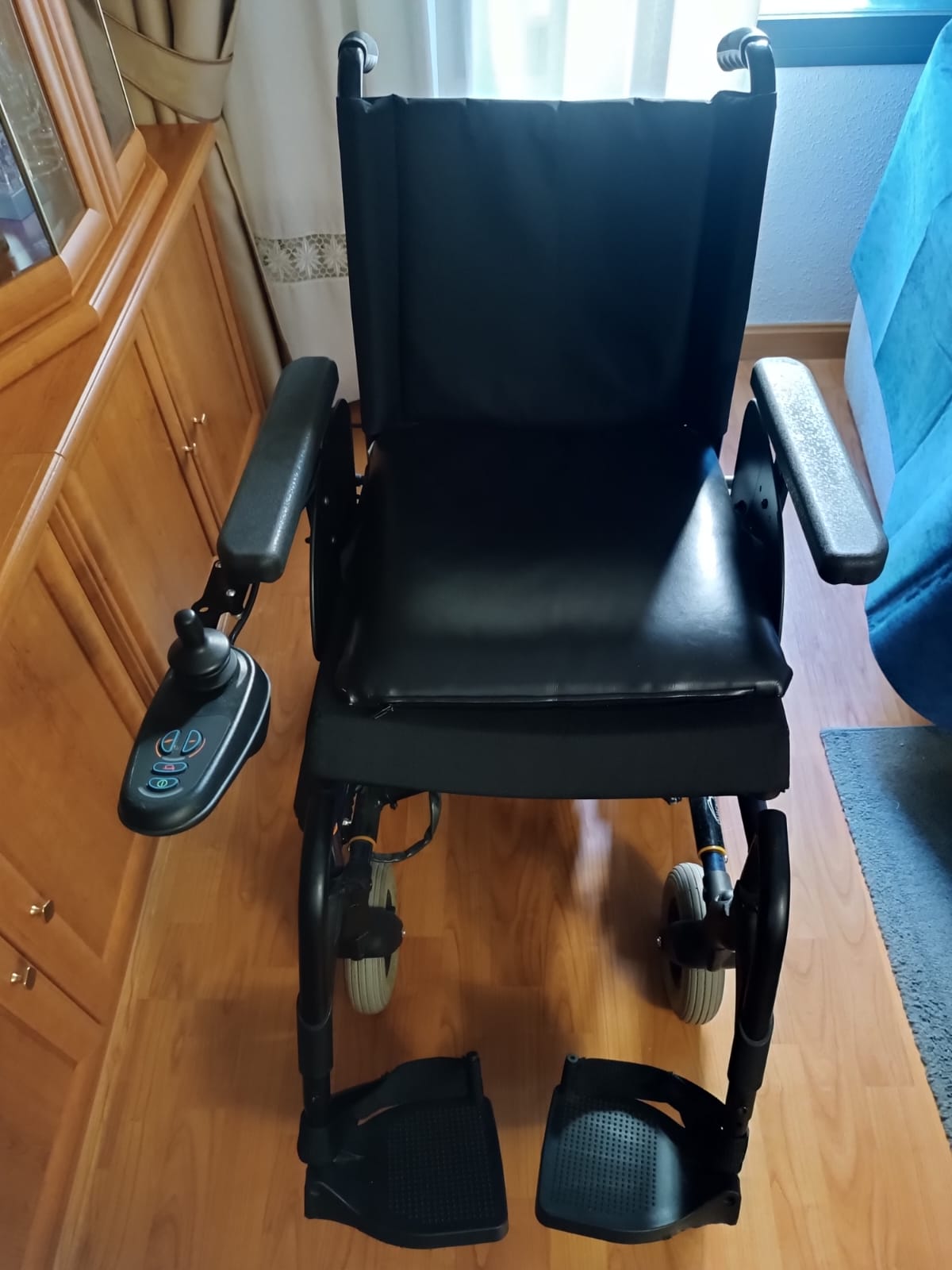 Silla de ruedas eléctrica plegable de segunda mano