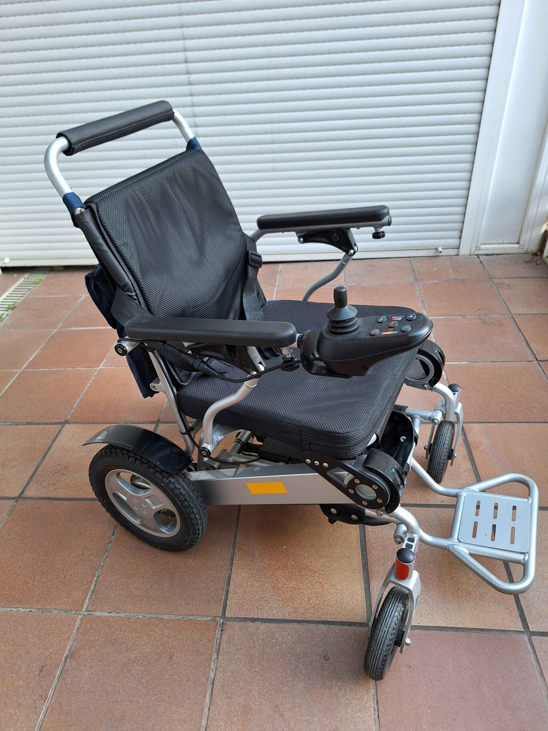 Silla de ruedas eléctrica plegable de ocasión
