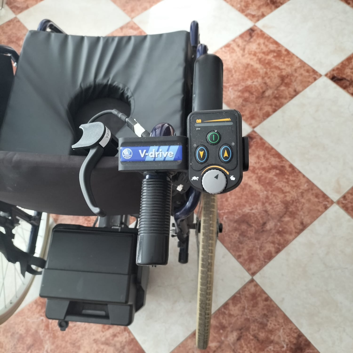 Silla de ruedas eléctrica con motor de ocasión