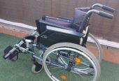 Silla de ruedas manual de segunda mano ligera y plegable