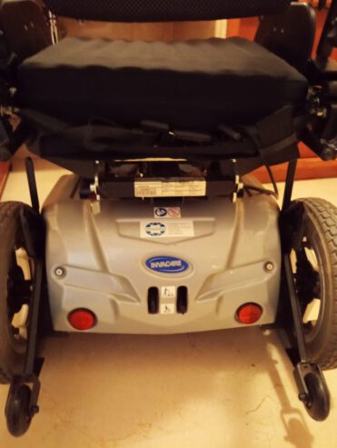 Silla eléctrica hasta 150Kg con respaldar ajustable.