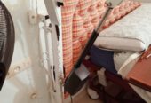 Dos grúas de ayuda para cama y aseo