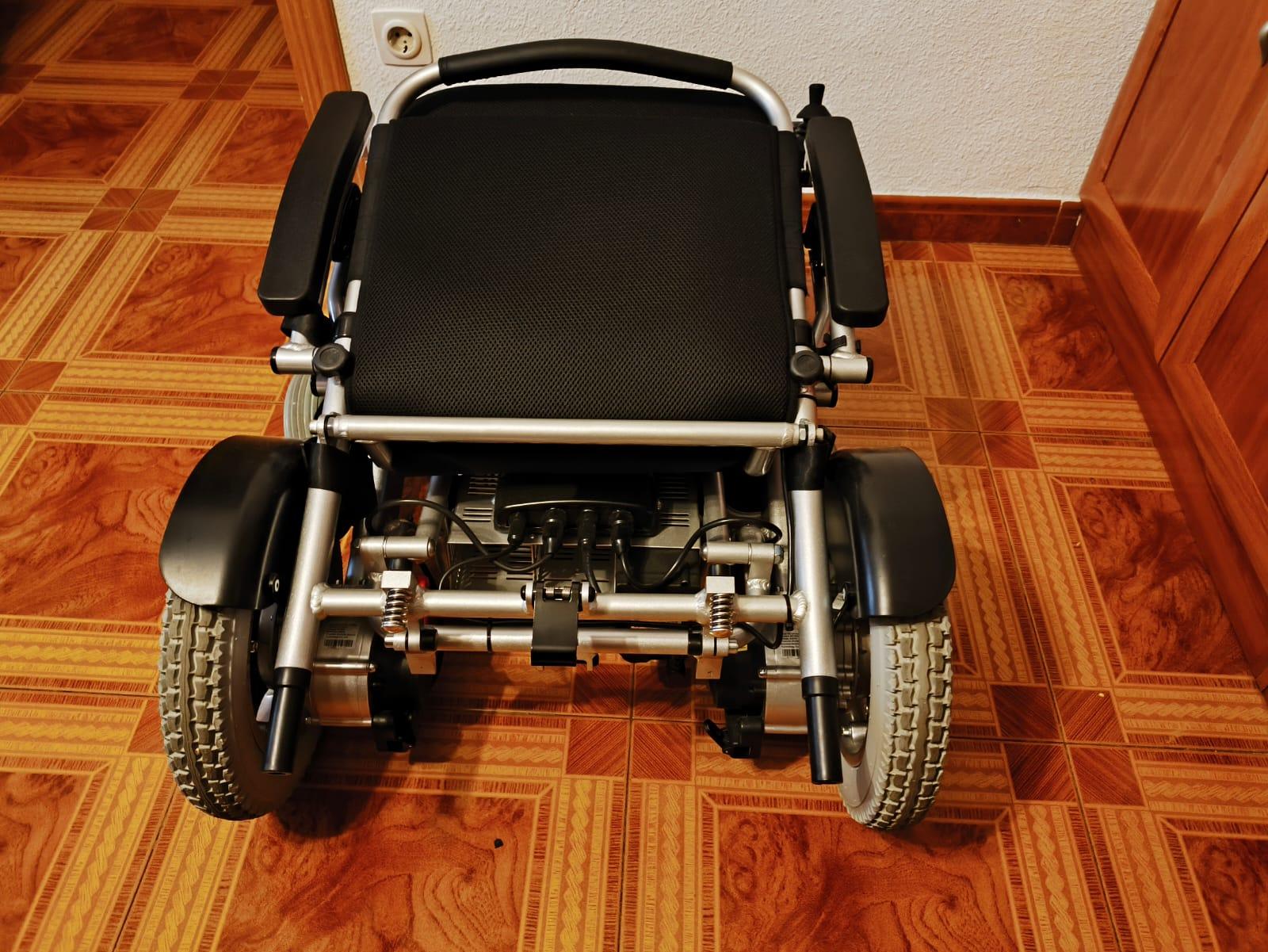 Silla de ruedas plegable