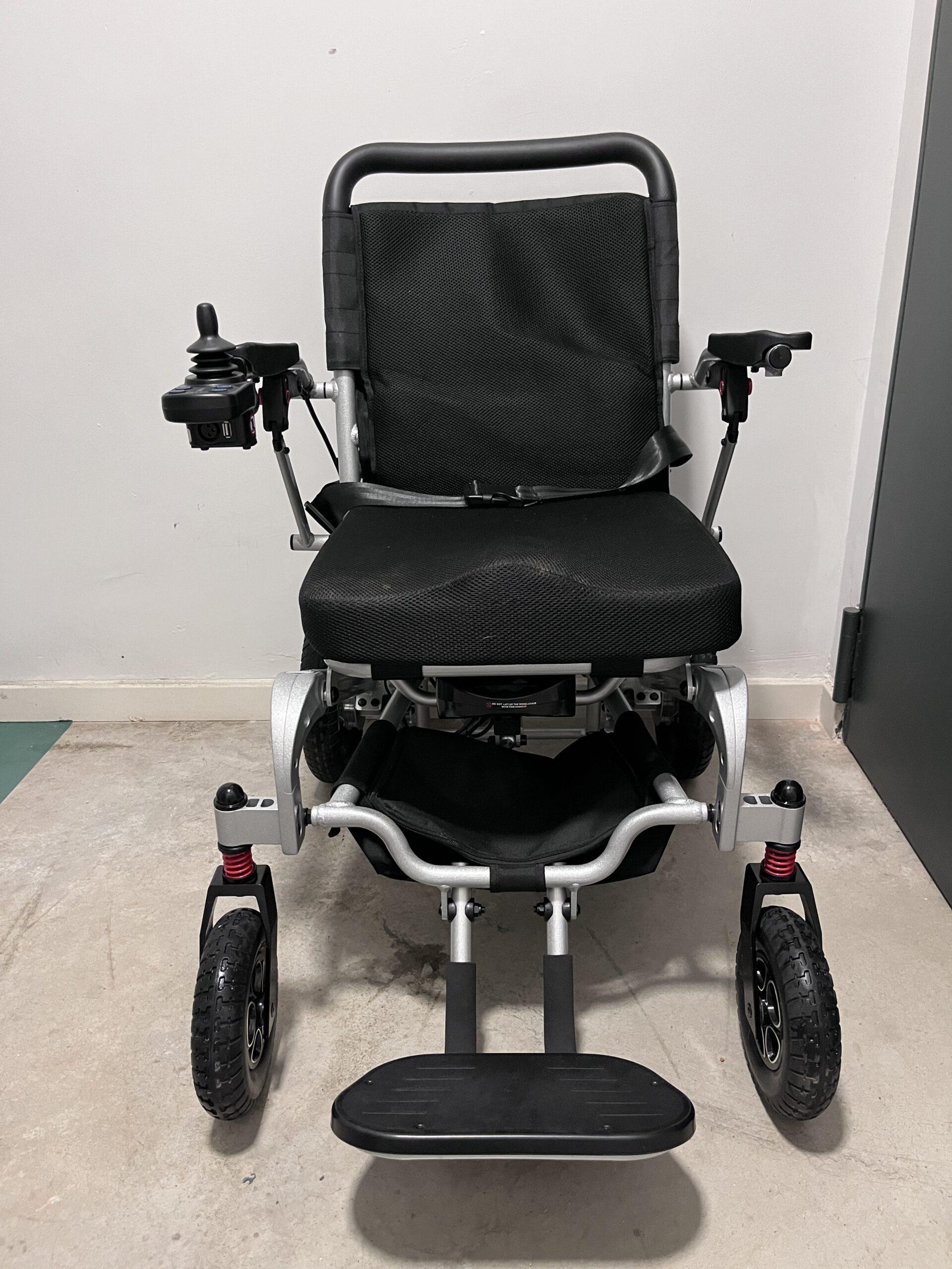 Silla de ruedas eléctrica W5517