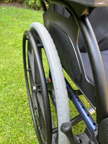 Silla de ruedas Breezy de ocasión ZY Premium plegable