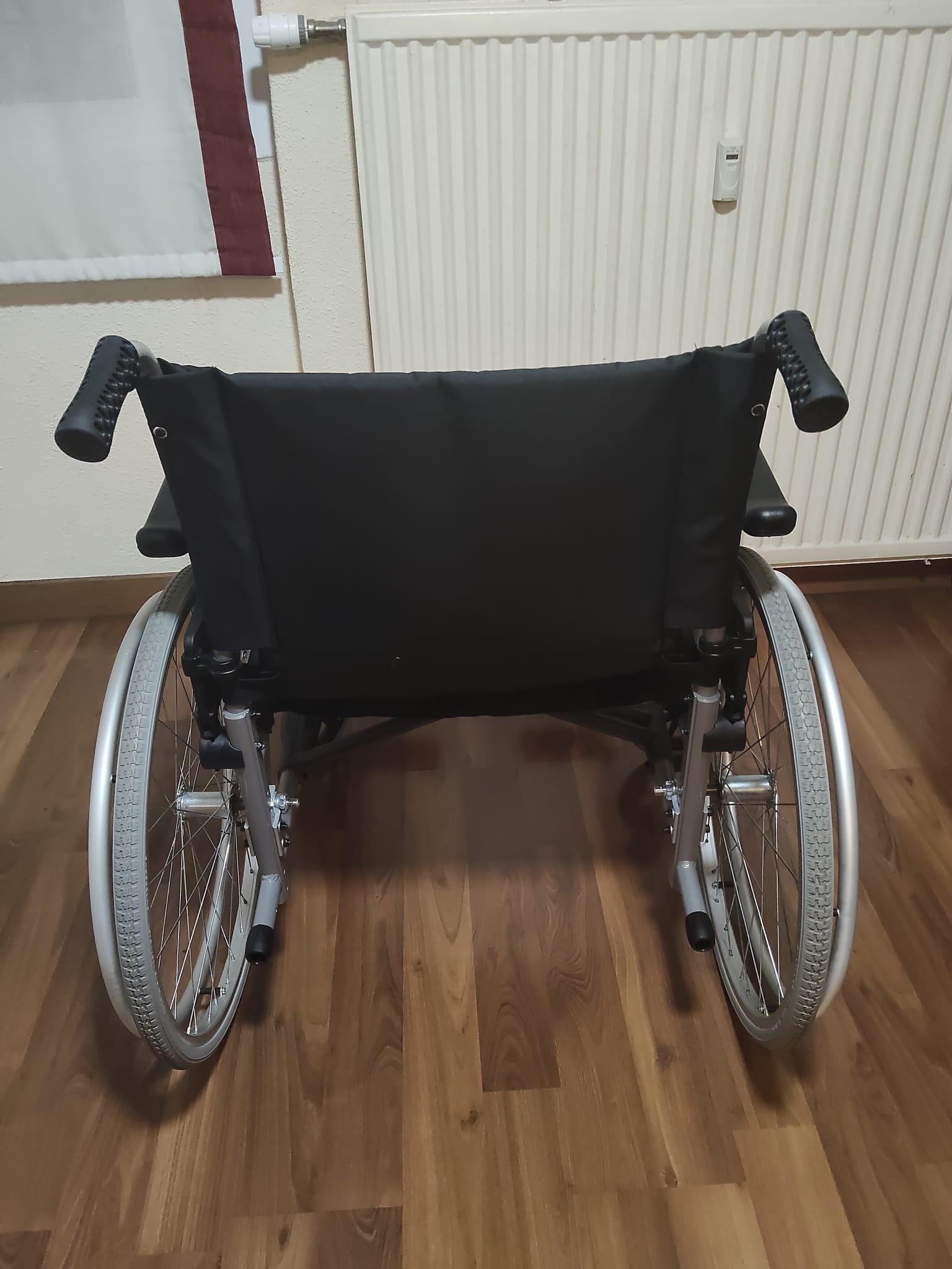 Silla de ruedas de ocasión nueva