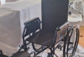 Silla de ruedas reclinable, plegable y autopropulsable