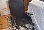 Silla de ruedas de aluminio con apoyacabezas Comfy