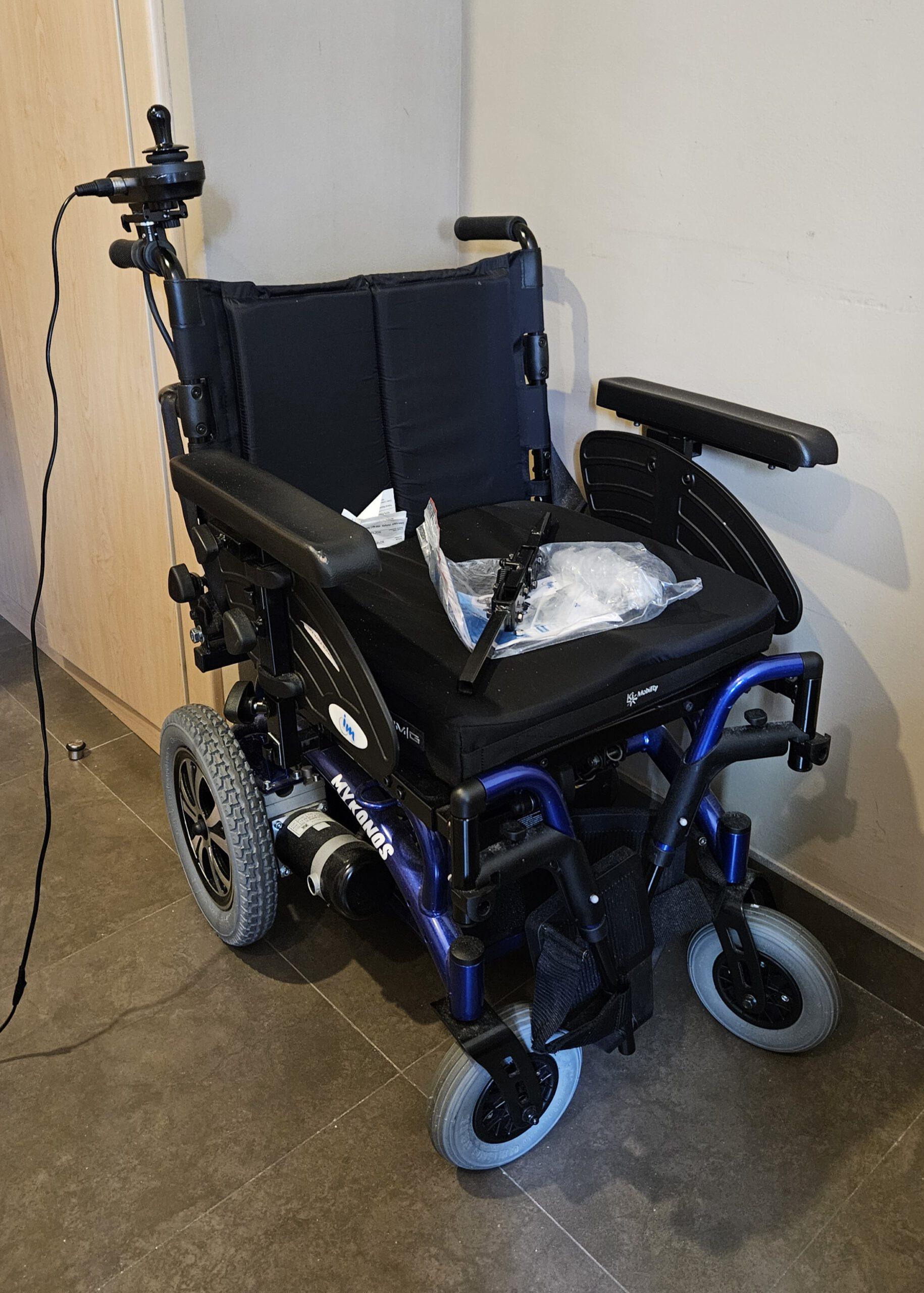 Silla de ruedas eléctrica Mikonos II-NUEVA-USADA DOS VECES