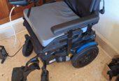 Silla de ruedas eléctrica seminueva