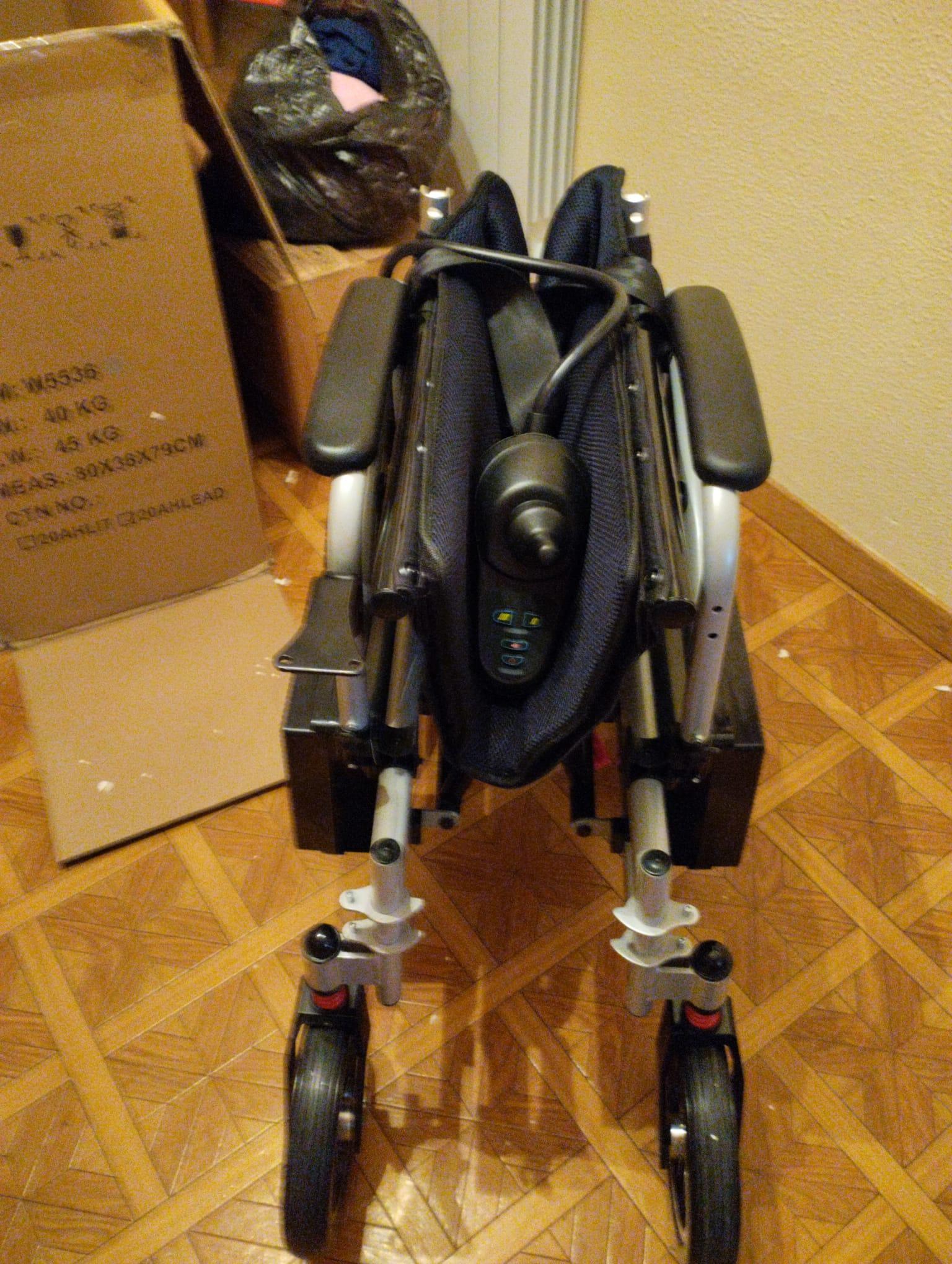 Silla de ruedas eléctrica plegable de segunda mano Elba