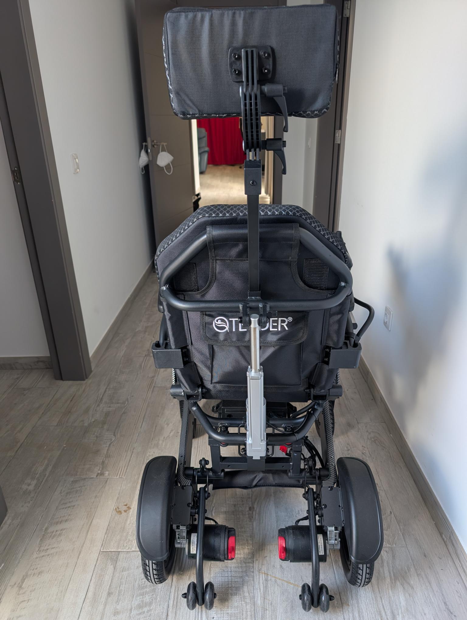 Silla de ruedas plegable eléctrica teyder nueva