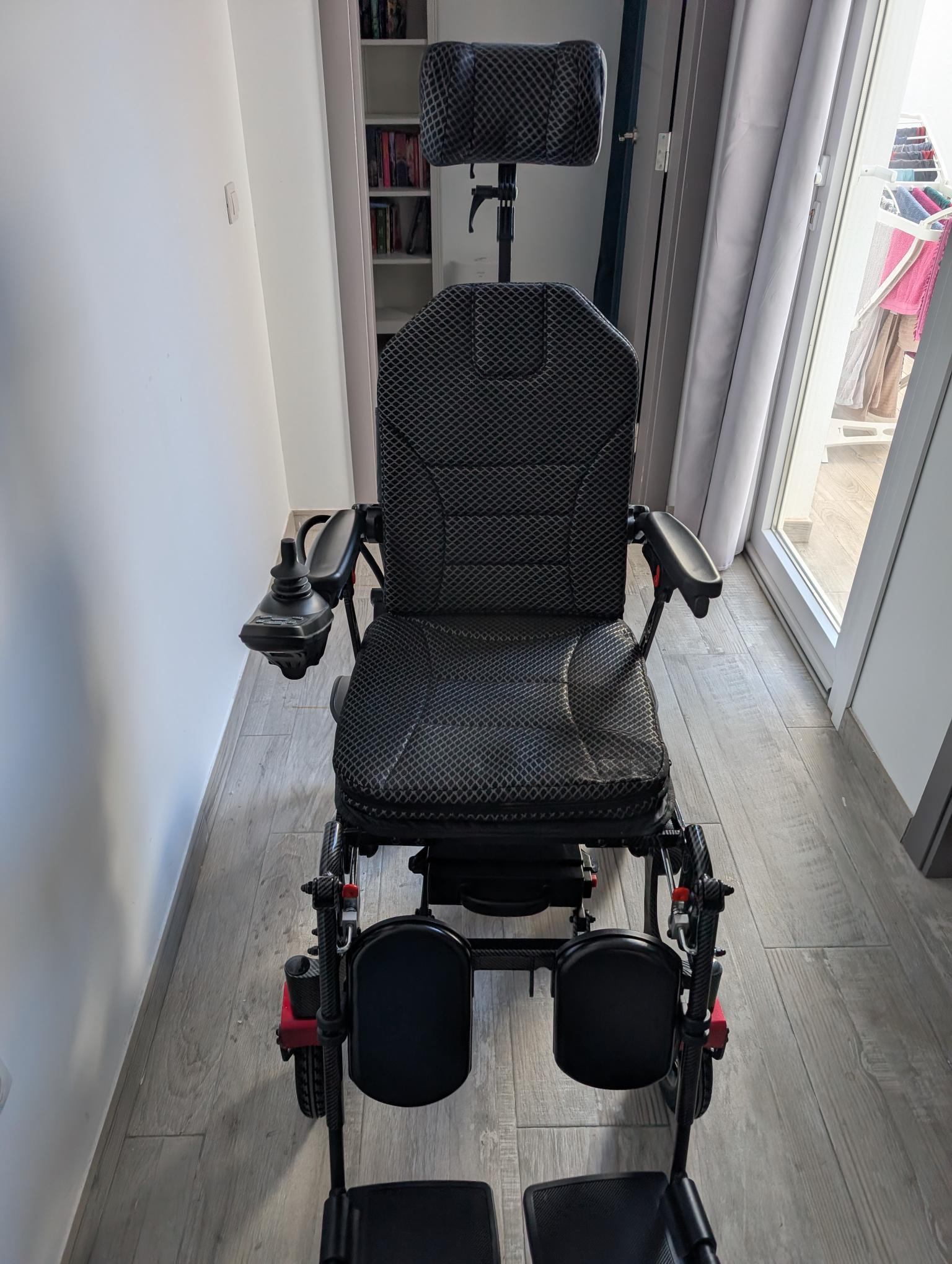 Silla de ruedas plegable eléctrica teyder nueva