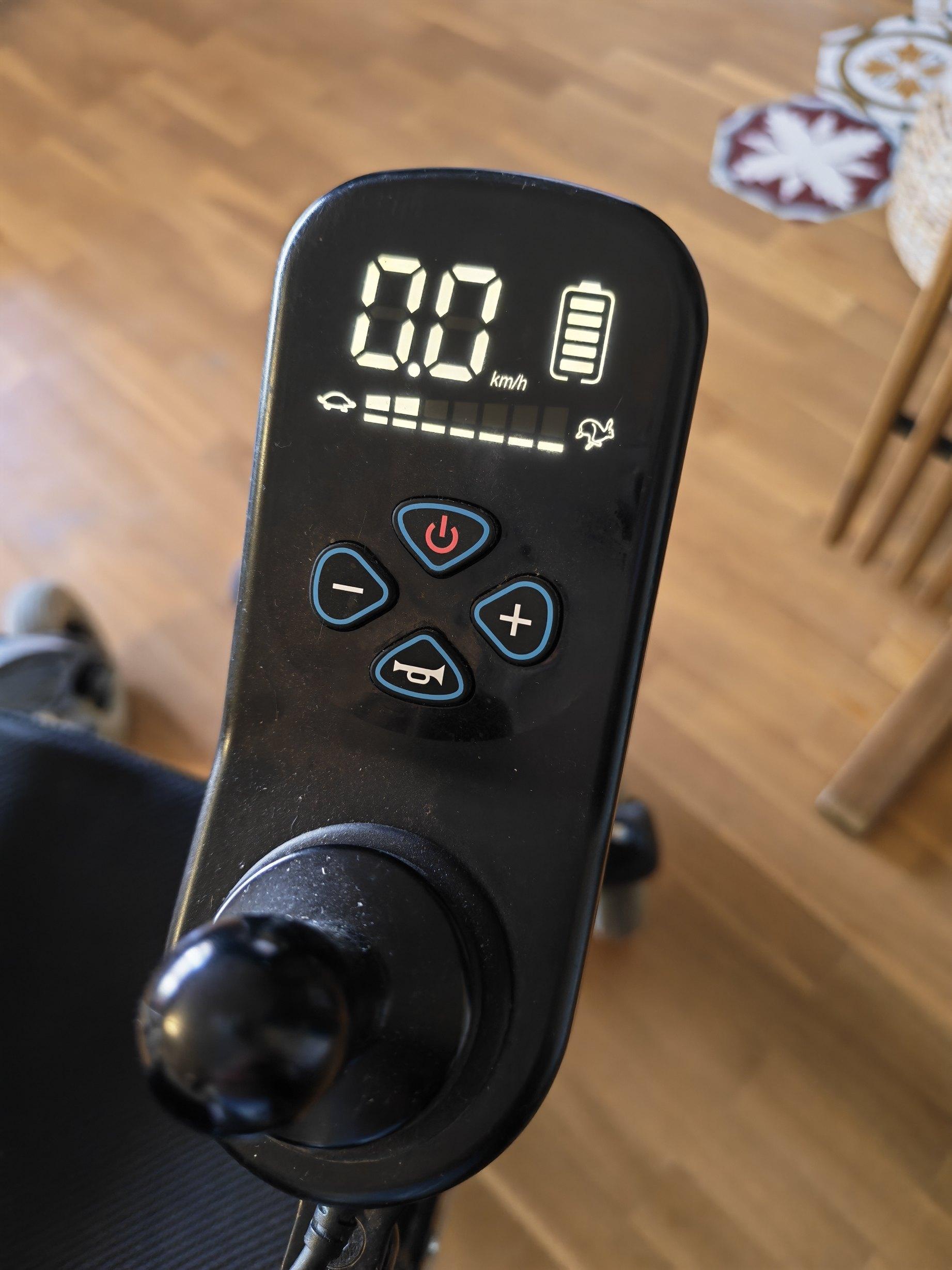Silla de ruedas eléctrica Mobiclinic Troya Plus de ocasión