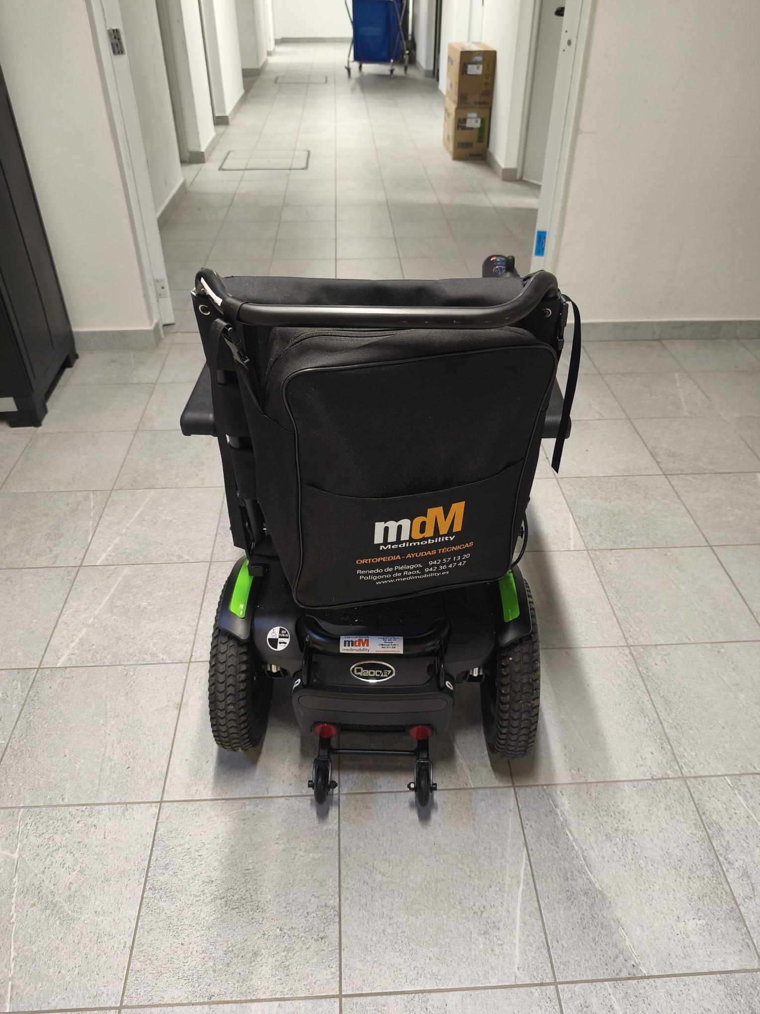 Silla de ruedas eléctrica Quickie Q200 R de segunda mano