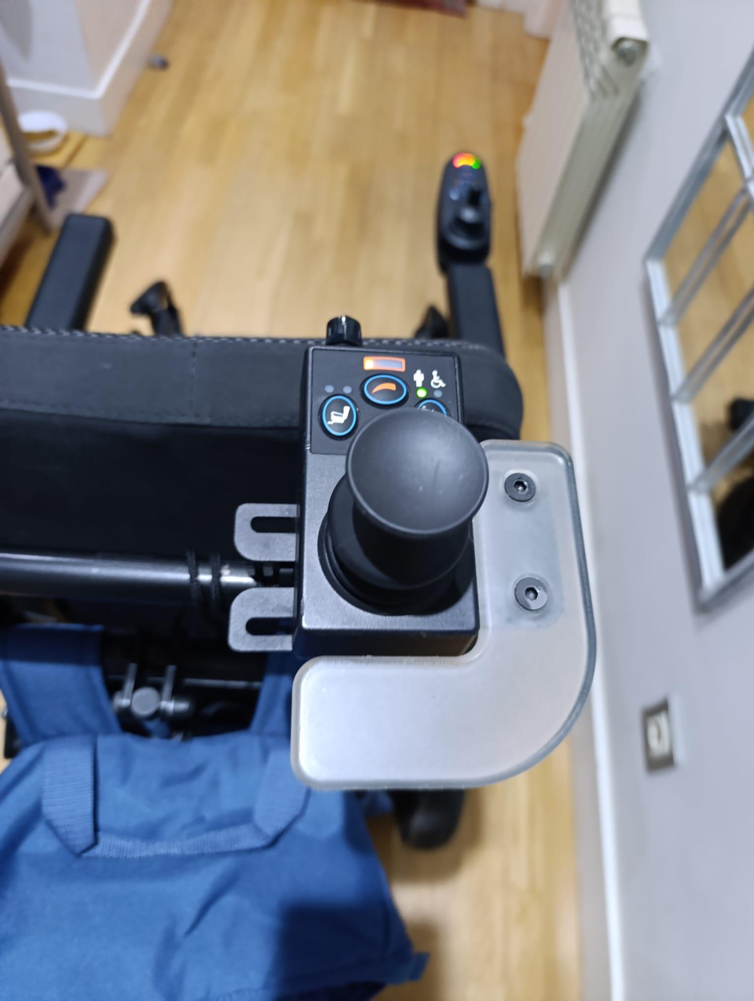 Silla de ruedas eléctrica Quickie SR E de segunda mano