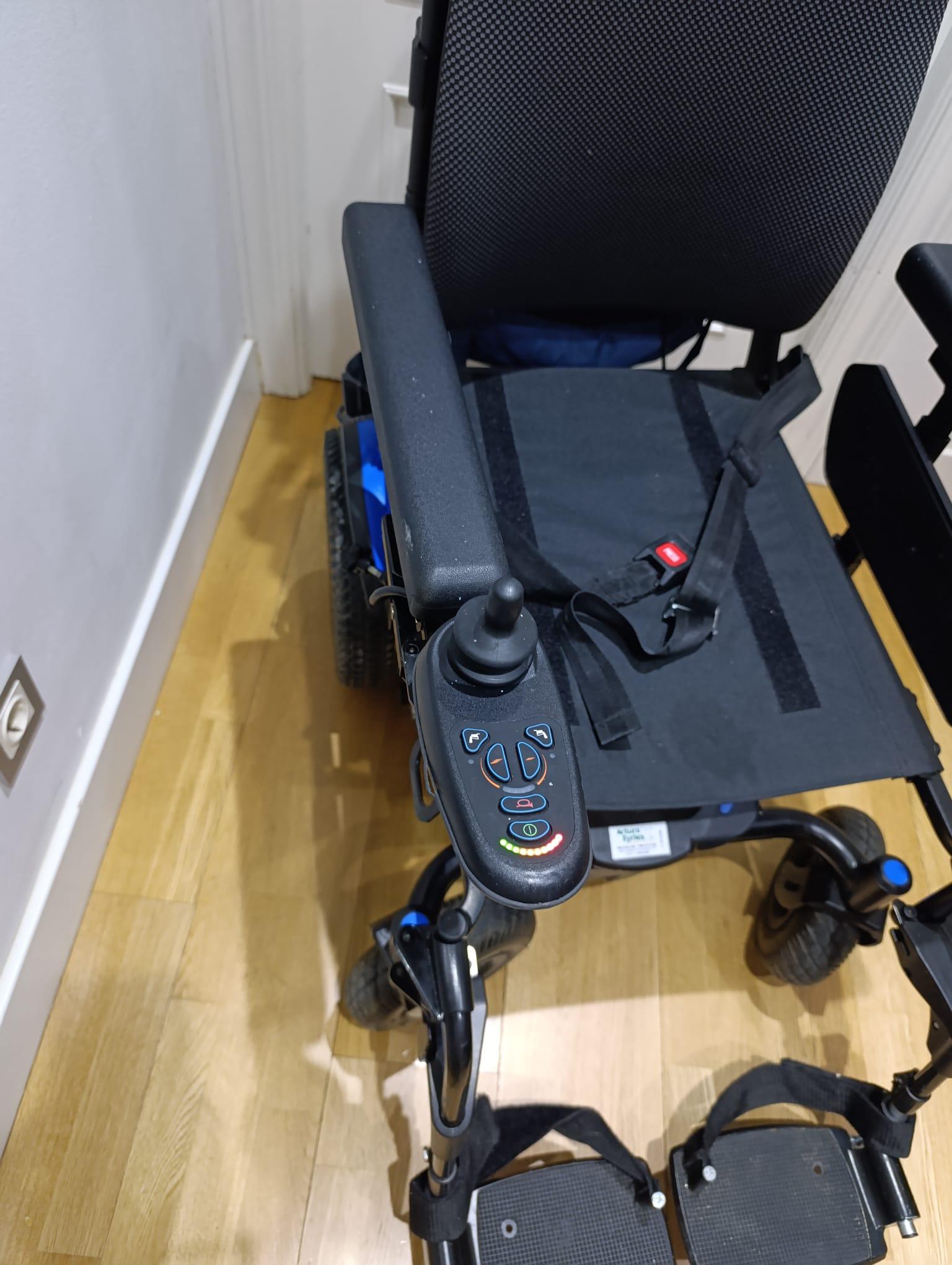 Silla de ruedas eléctrica Quickie SR E de segunda mano