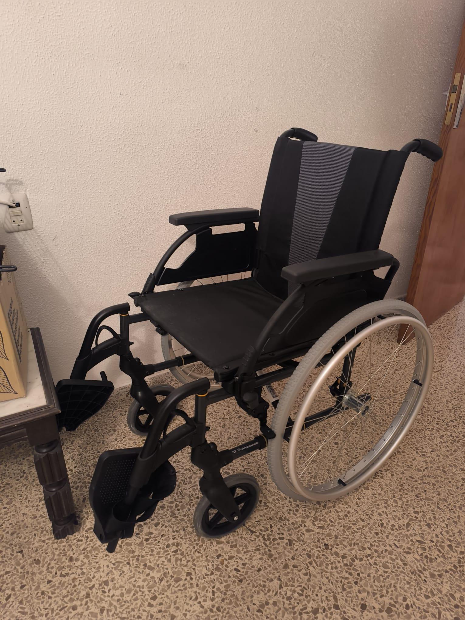 Silla de ruedas manual de segunda mano Breezy