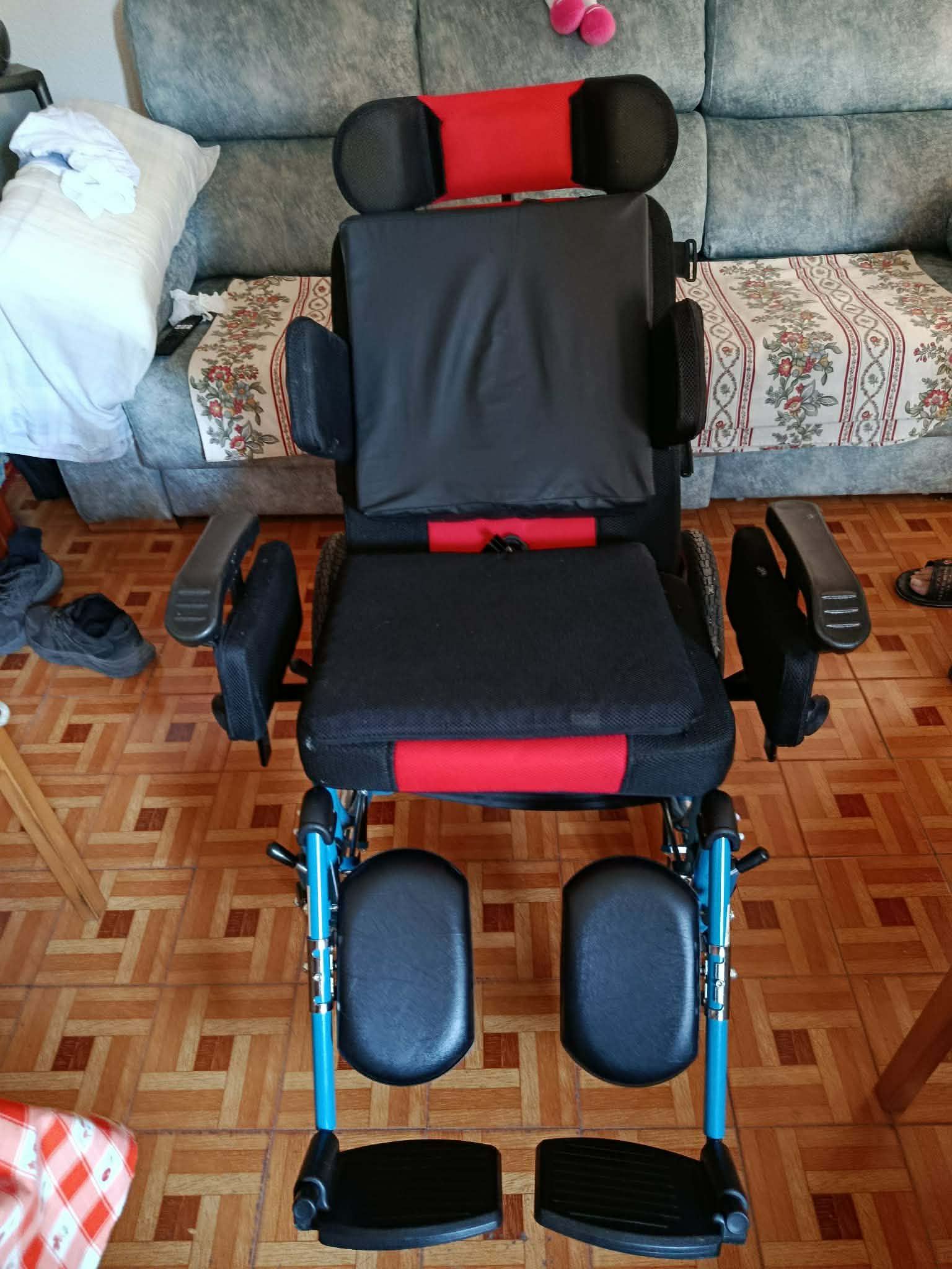 Silla de ruedas manual reclinable