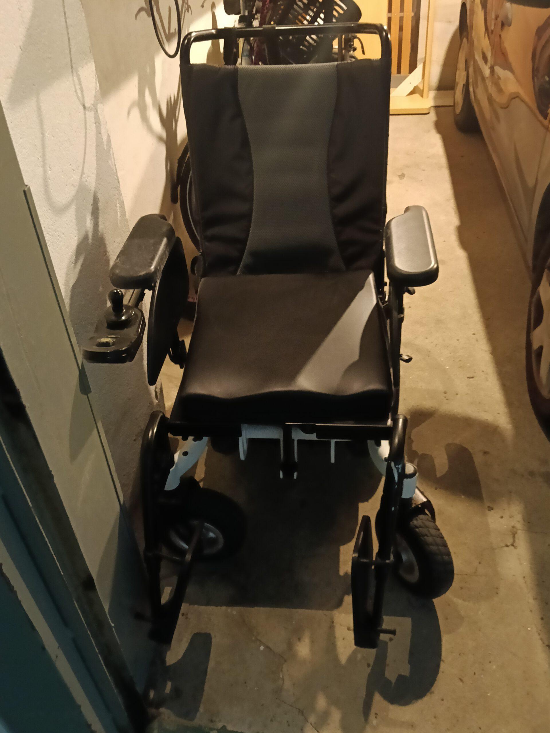 Silla de ruedas motorizada