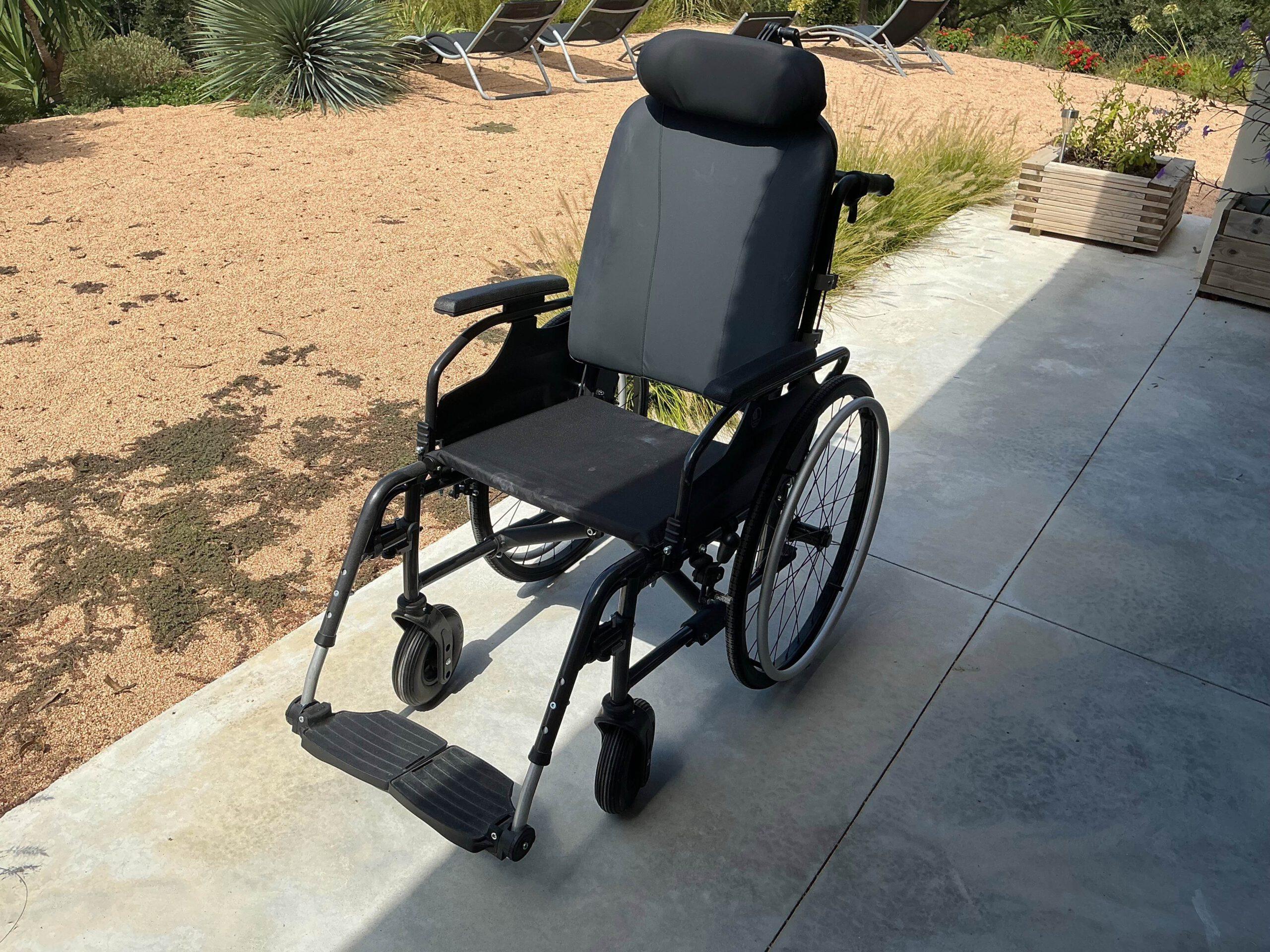 Silla de ruedas reclinable Vermeiren de segunda mano