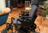Silla de ruedas reclinable KARMA MVP 502